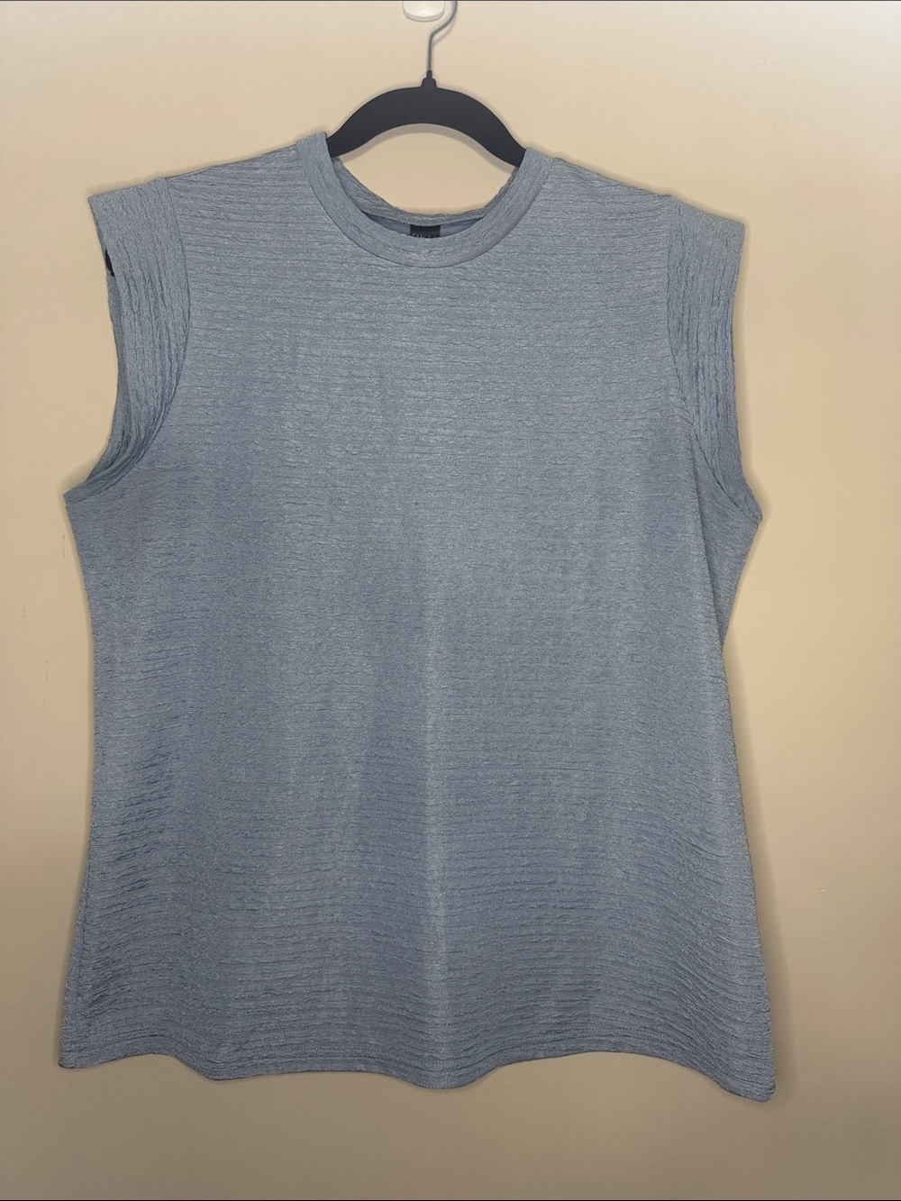 Sleeveless Crewneck Tank Top in Light Blue